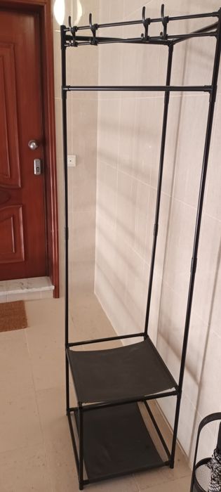 Cabide de canto impecável