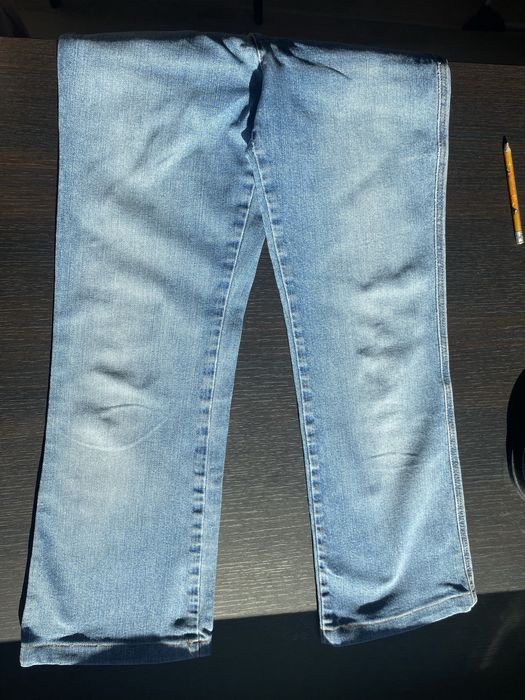 Damskie jeansy marki Armani Jeans