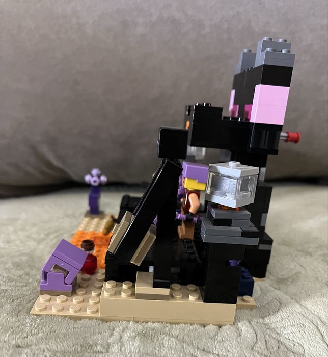 LEGO Minecraft Кінцева арена (21242)