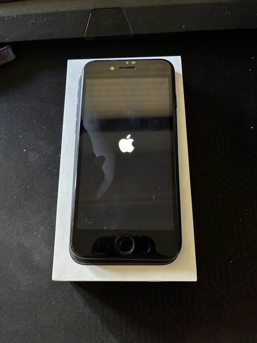 iPhone 128G SE 2020