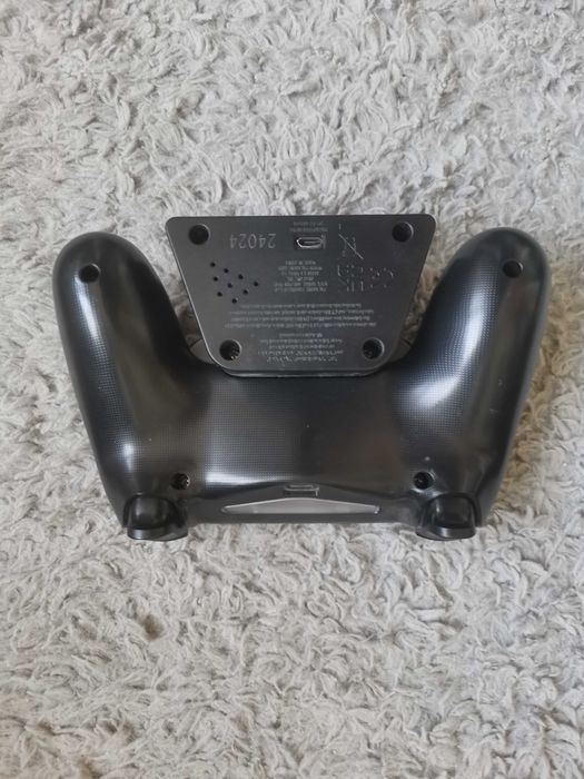 PS4 PRO + 4 Kontrolery