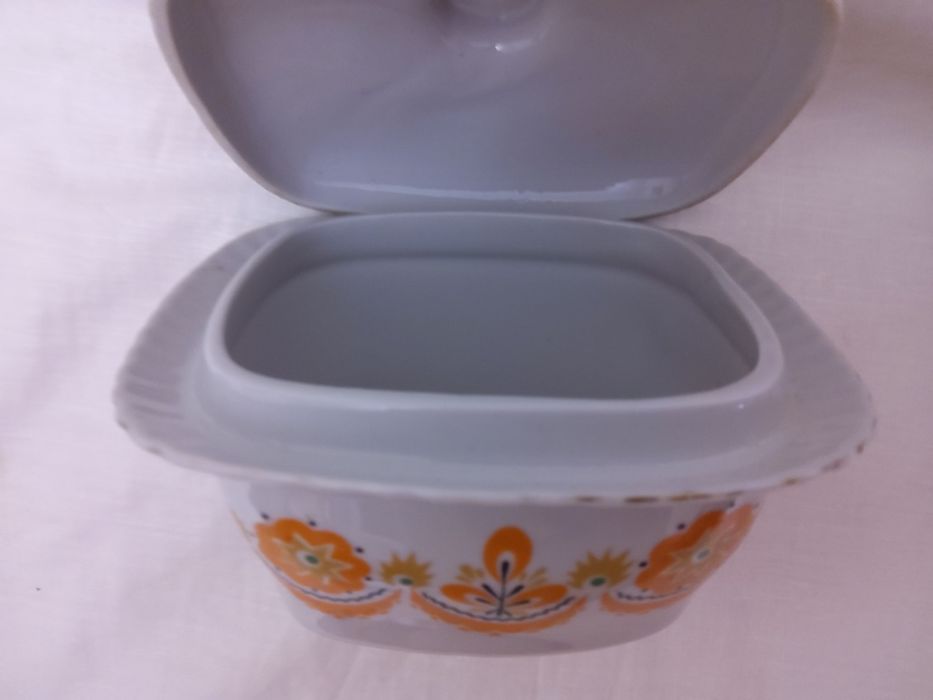 Ваза,чайники,масленка,