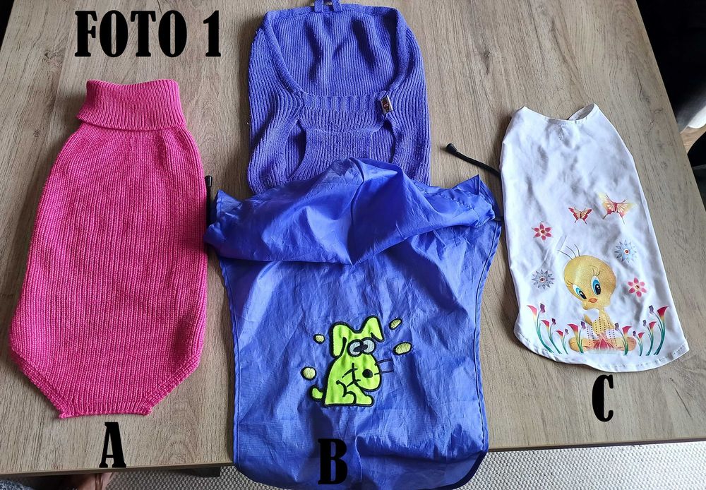 Roupa para cão em bom estado