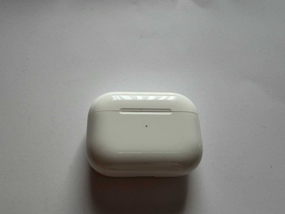 Apple AirPods Pro z MagSafe Charging Case – oryginalne, dobry stan