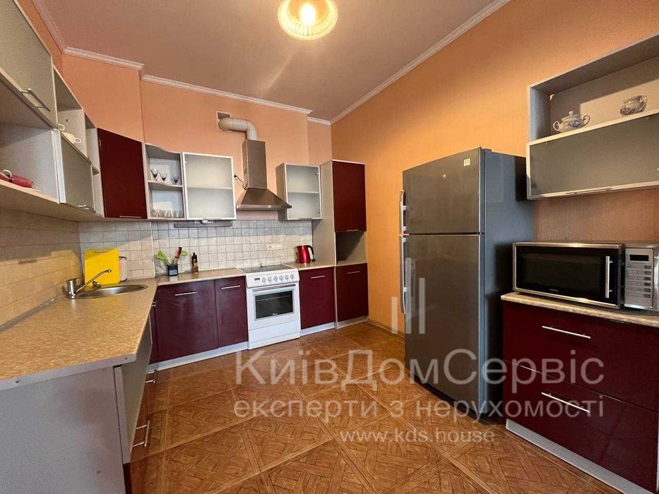 Оренда дворівневої квартири Павловська 17 Вільна