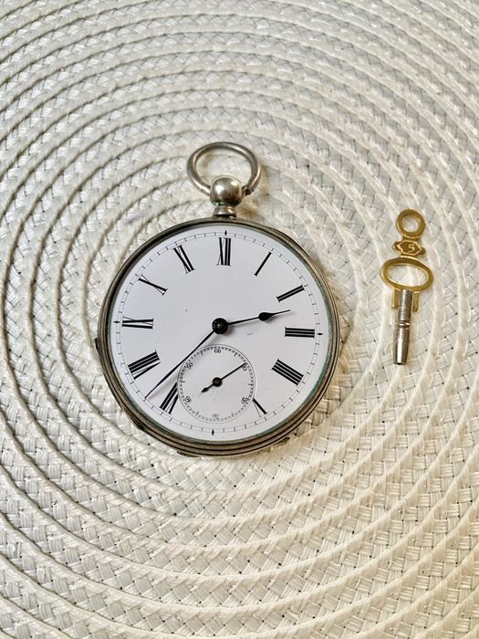 Карманые часы серебро