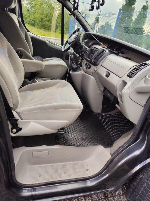 Renault Trafic Passenger 2.5 d.  2004 r.