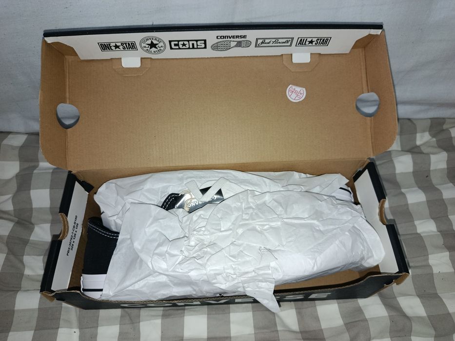 Sapatilhas Converse novas