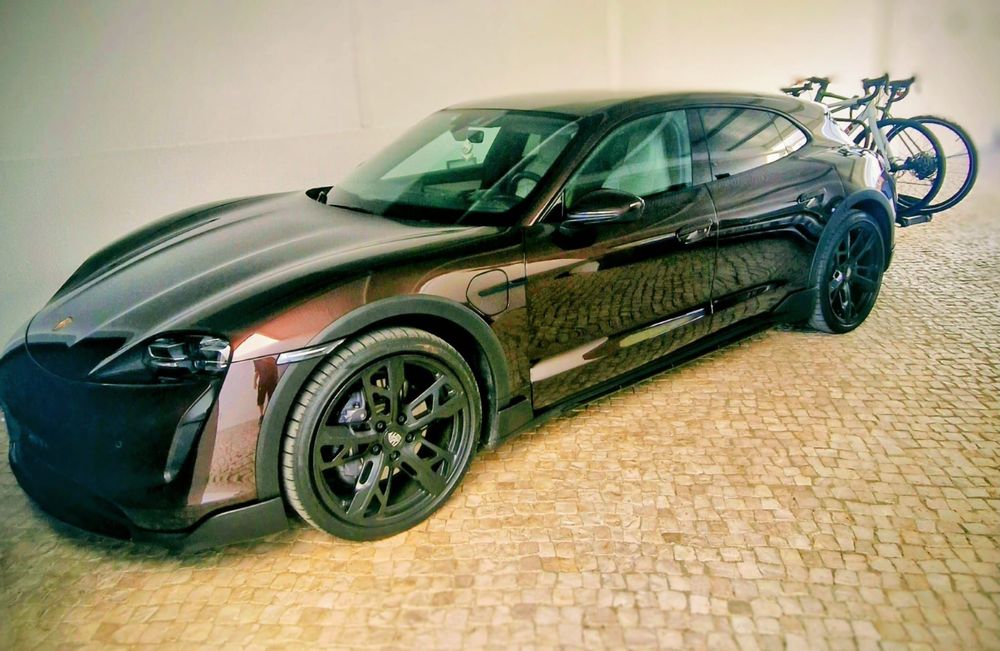 Porsche Taycan Cross Turismo 4