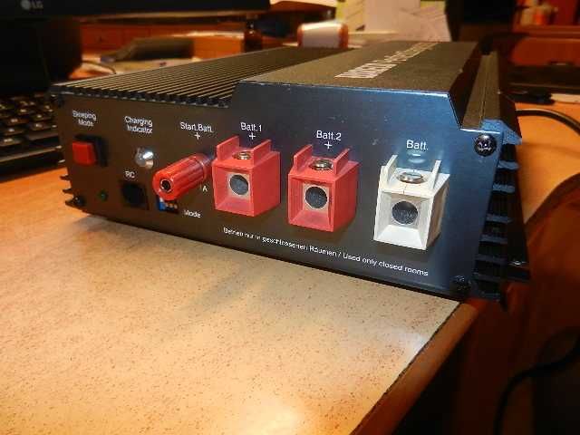 ładowarka WAECO Perfect Charge IU2512 do karetka ,jacht,kamper