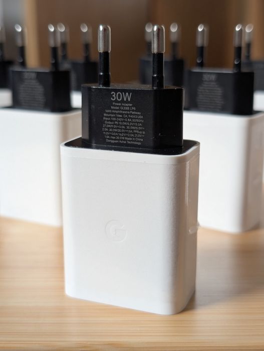 Зарядний блок Google Pixel Швидке заряджання Адаптивне заряджання