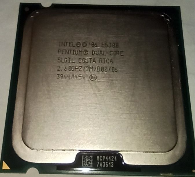 Процесори AMD та Intel старі різні