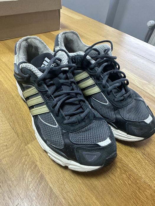 adidas response cl 43 - купити чоловічі кросівки - Ціна на OLX.ua