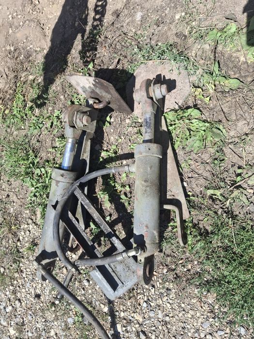 Części  siłownik podpory hydrauliczne koparka