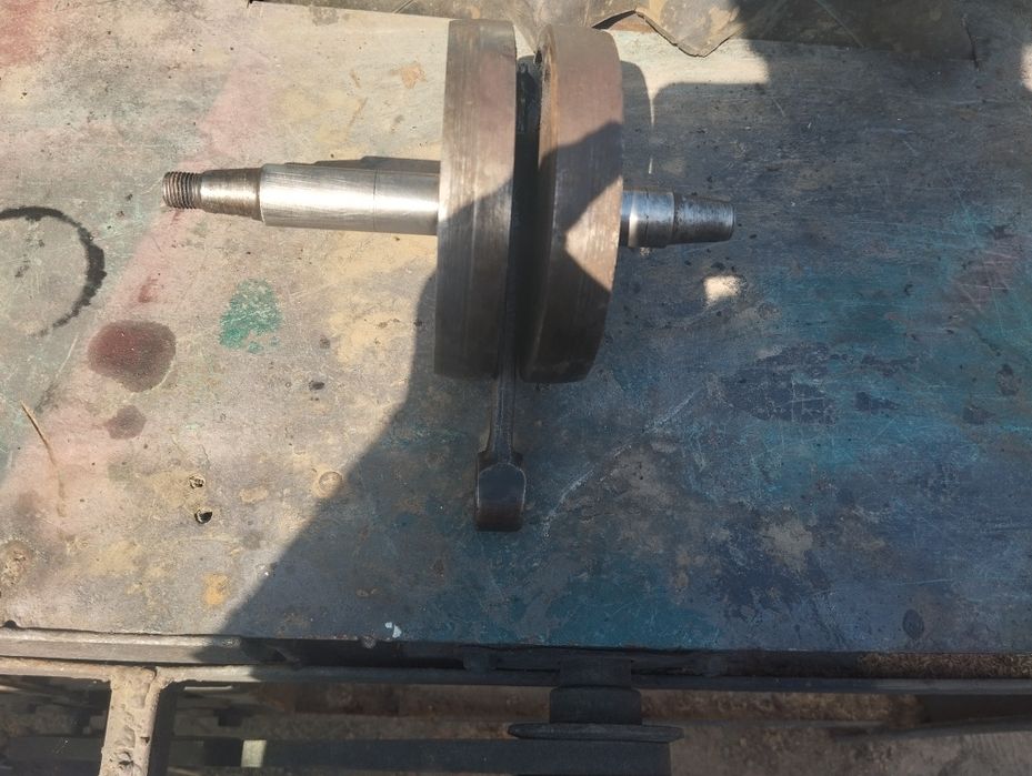 Продам колінвал з Мінськ лідер