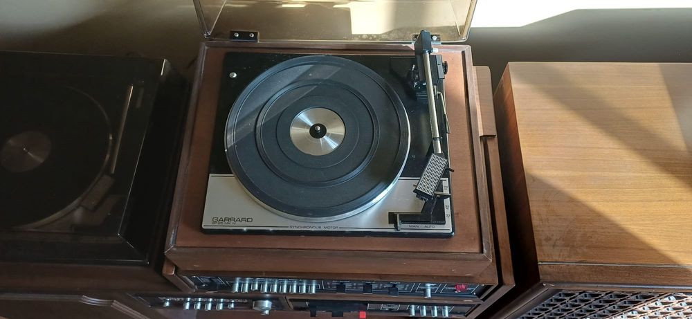 Equipamento e mobiliário vintage