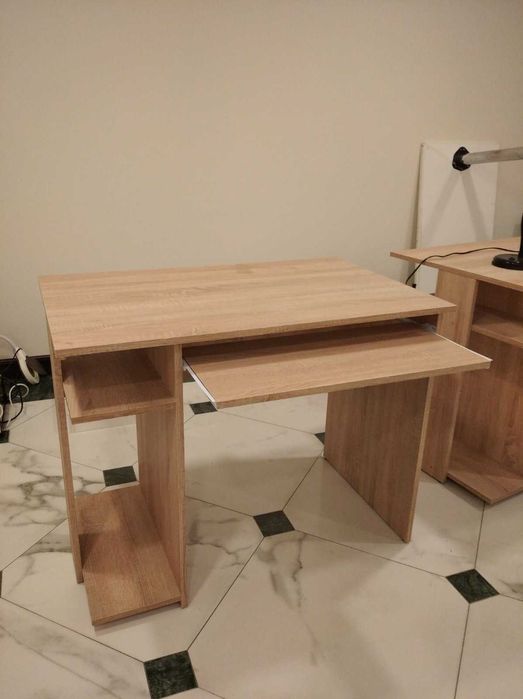 стол с подставкой для клавиатуры(95х75х60)и НОВУЮ настенную полку