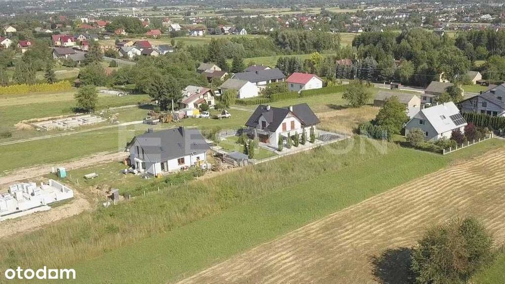 Wyposażony Dom z Ogrodem Zimowym - Niskie koszty!