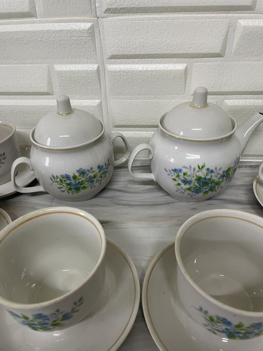 Чайний і кофейний сервіз в доброму стані