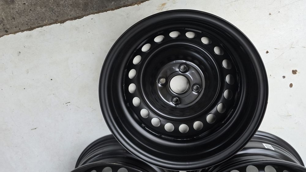 Felgi stalowe 14" 5.5x14 4x100 nowe Kia Hyundai
