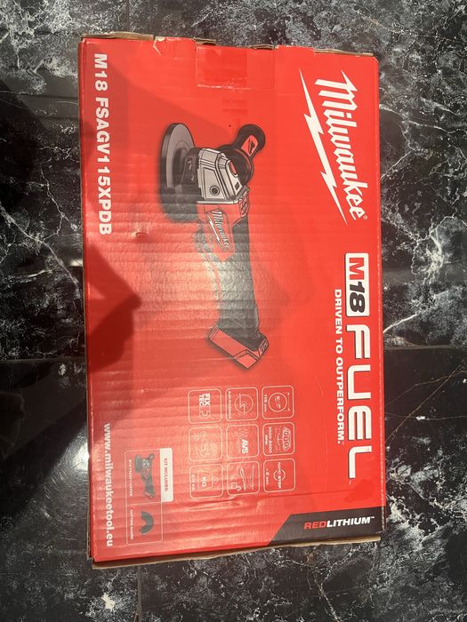 Szliferka kątowa  Milwaukee M18
