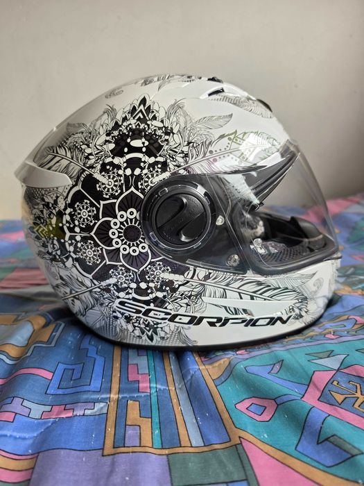Capacete praticamente novo