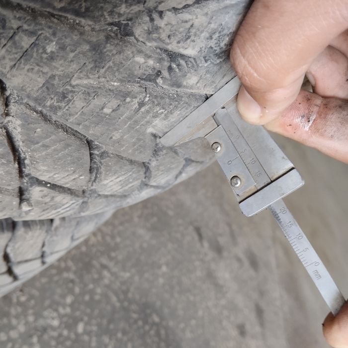 Автошина б/у 215/65/16