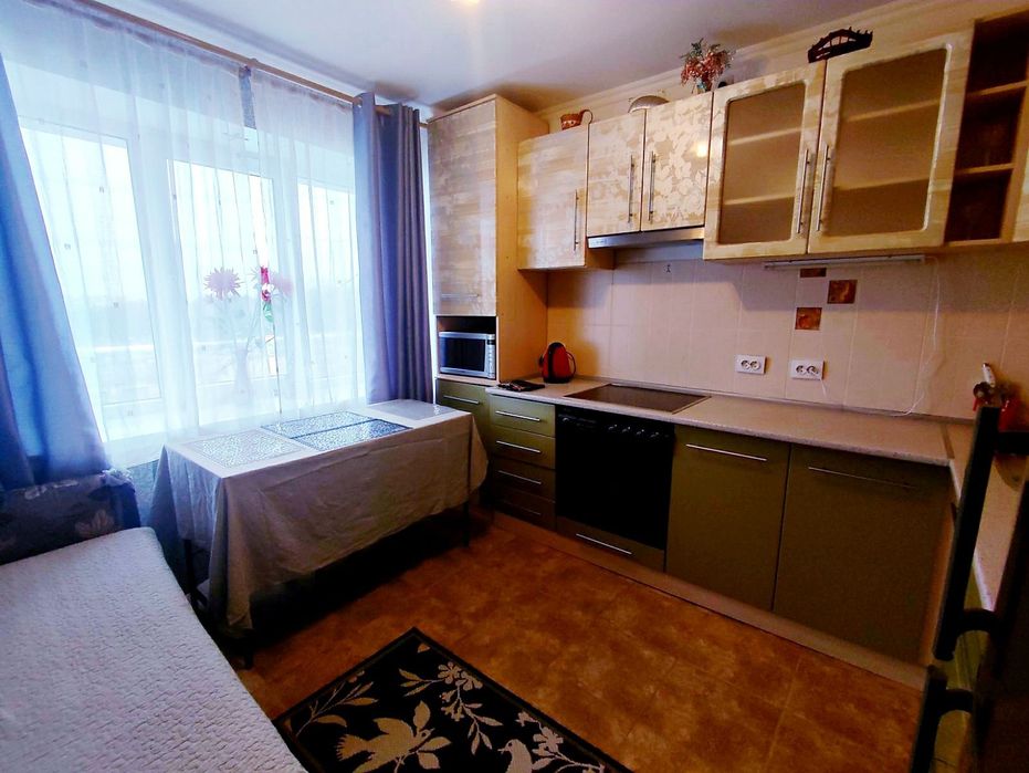 2-кім. Район "Бруклін", Парк, лікарня СБУ. Подобово. Ціна доби.