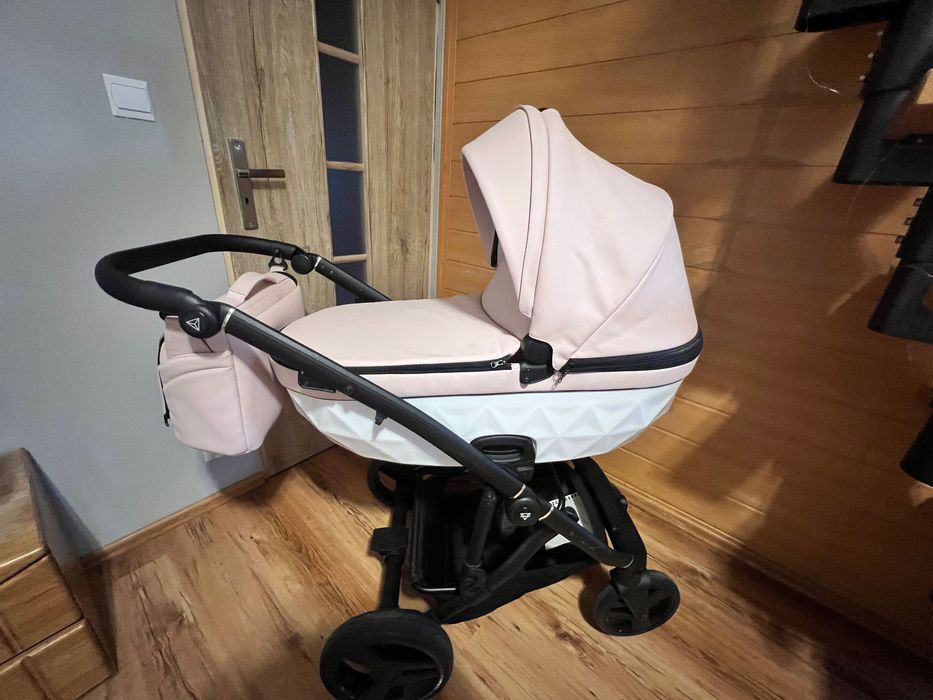 Junama Diamond Classic 04 - Ekskluzywny wózek dziecięcy 2w1 (różowy)