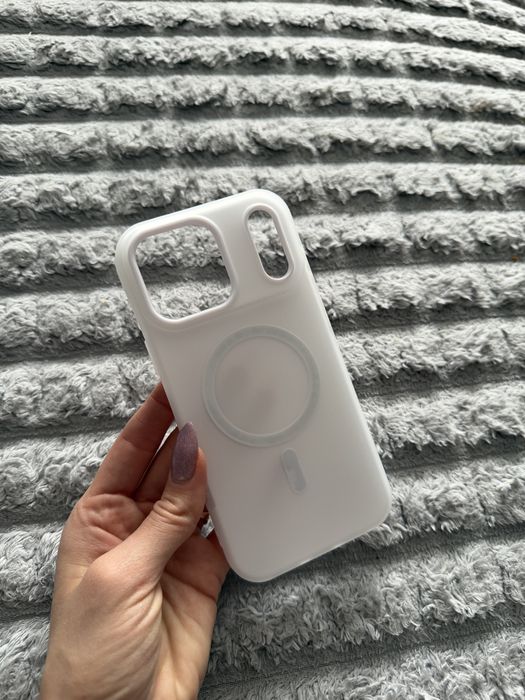 Чолох Iphone 17 pro max