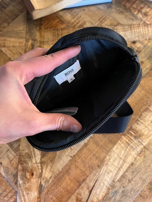Hugo Boss nowa oryginalna saszetka torebka