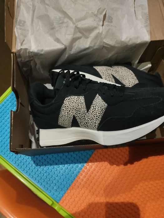 New Balance animal 327 .Nowe 36.5 rozm 23 cm