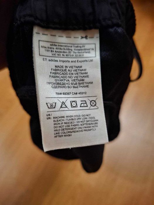 Продам плавки Adidas