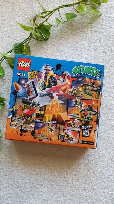 Klocki Lego City 60293 park kaskaderski motor puzzle autko wyścigówka