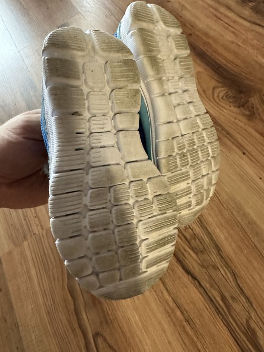 Buty chlopiece 25