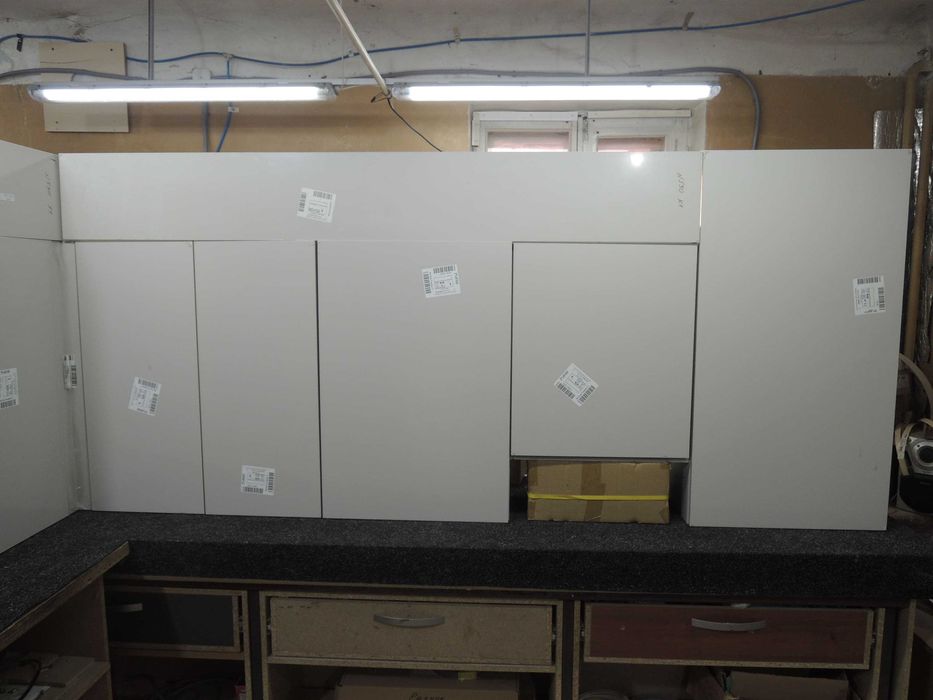 Продам верхние секции угловой кухни 3,26 х 1,58