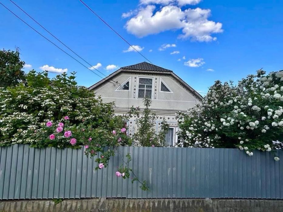 Продам будинок з великою територією