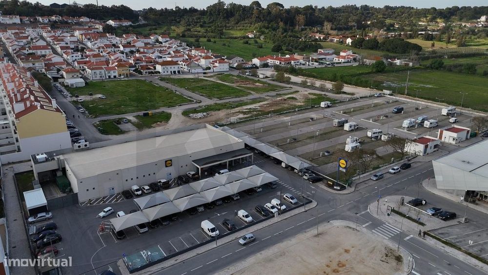 Lote de terreno para construção de prédio multifamiliar, Coruche, Lote