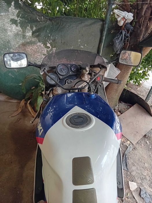 Suzuki Gsx 750 R de 1992 para peças.