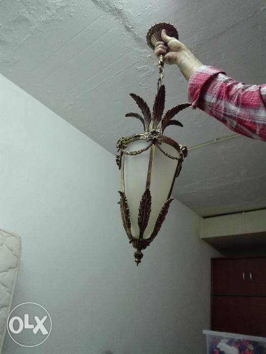 Candeeiro de teto em ferro forjado