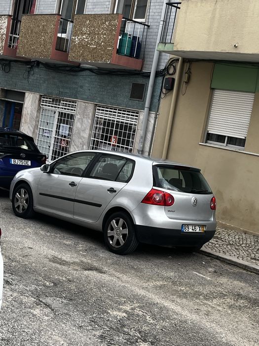 Golf v 2004  18000 km