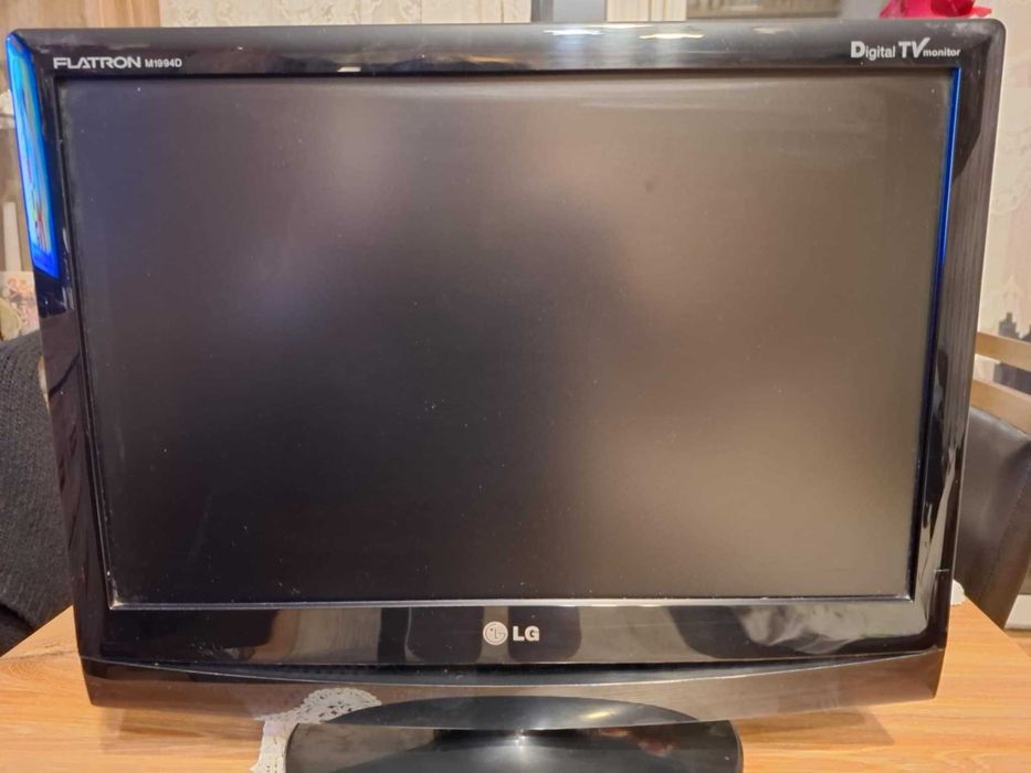 Monitor LG 19 cali