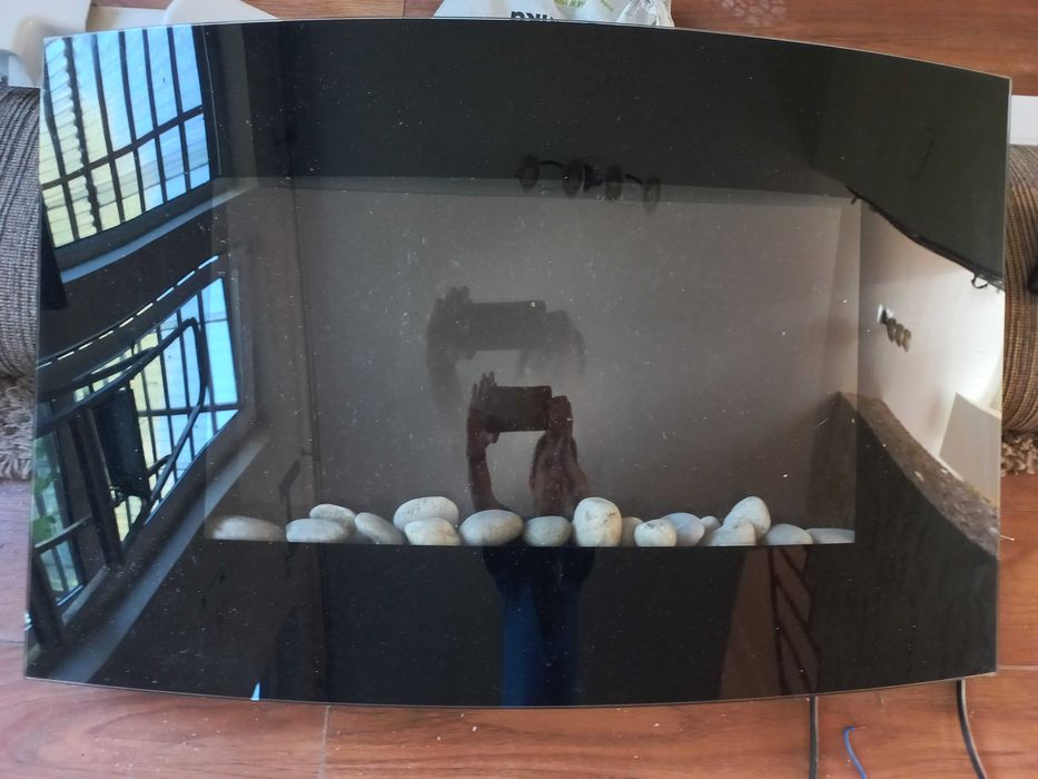 Kominek elektryczny z funkcją  grzania