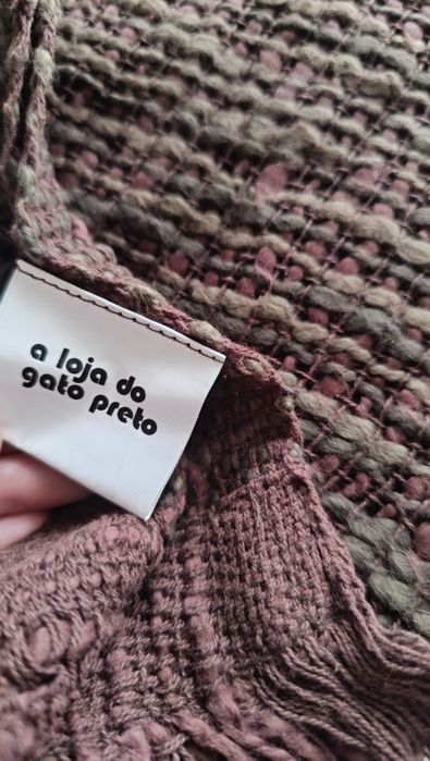 Conjunto de três almofadas com coberta