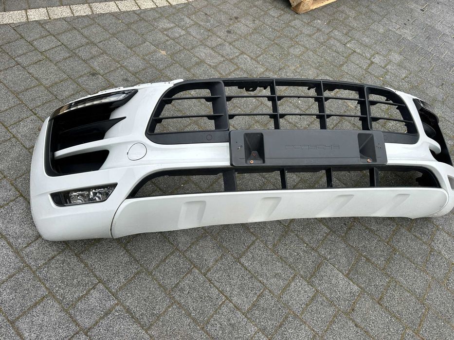 Porsche Macan 95B Бампер передній