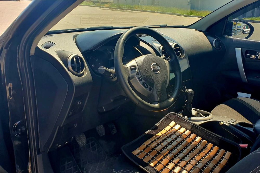 Автомобиль Nissan Qashqai