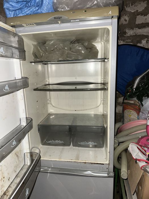 Продам холодильник Snaige
