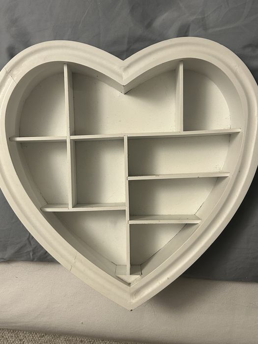Szafeczka / półka ścienna w kształcie serca