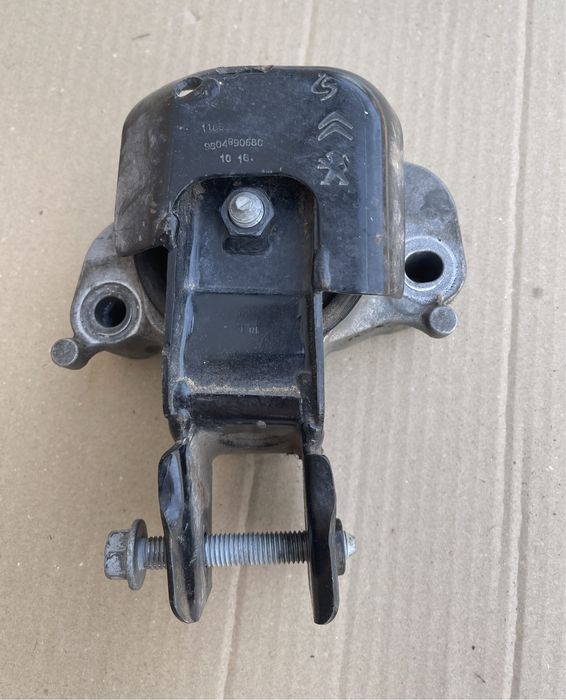 Подушка опора двигуна Citroen C4 II