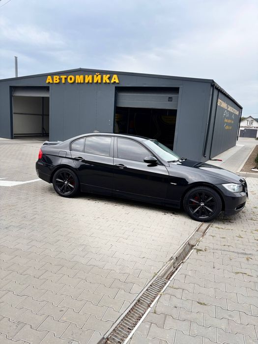 Продам BMW e90 2.0 бензин